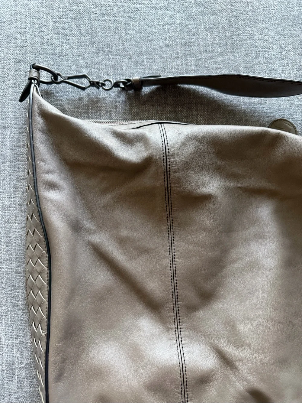 BOTTEGA VENETA Greige Gray Intrecciato Weave Hobo Bag